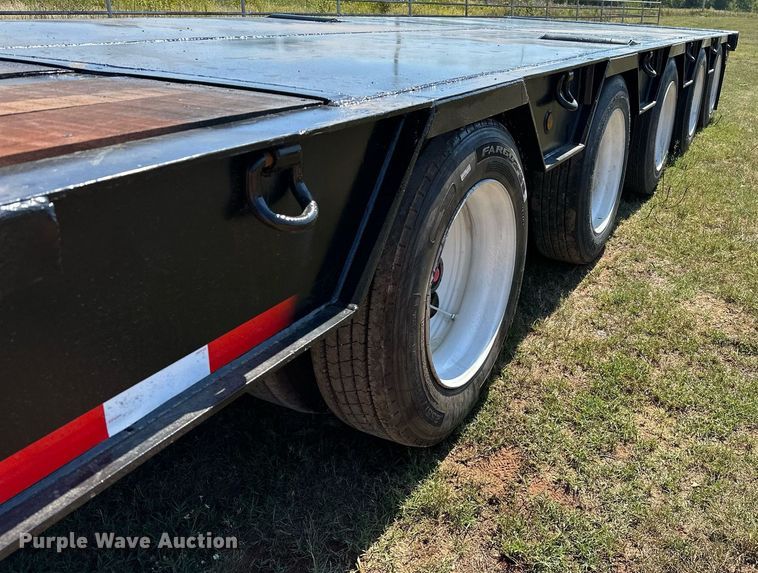 image for item NQ9340 2013 Wade Services  oilfield trailer