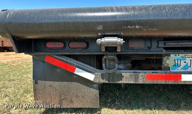 image for item NQ9340 2013 Wade Services  oilfield trailer