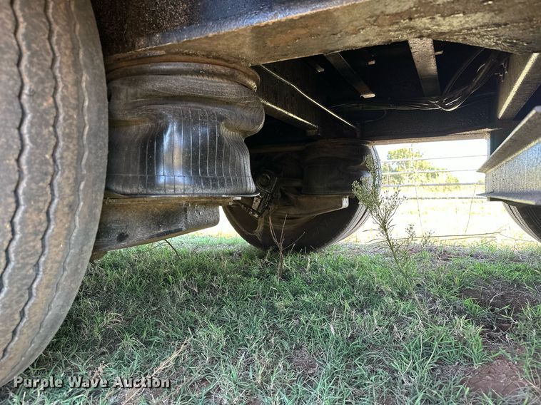 image for item NQ9340 2013 Wade Services  oilfield trailer