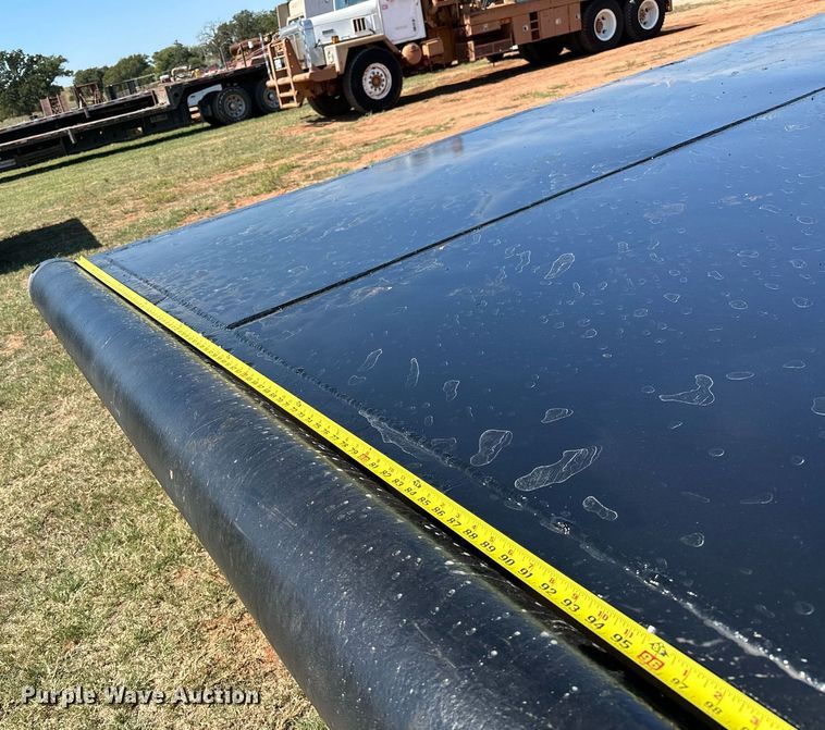 image for item NQ9340 2013 Wade Services  oilfield trailer