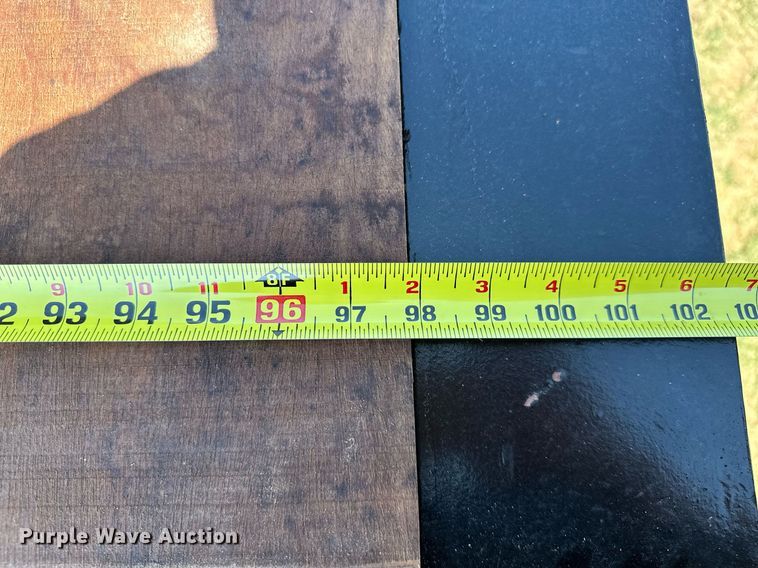 image for item NQ9340 2013 Wade Services  oilfield trailer