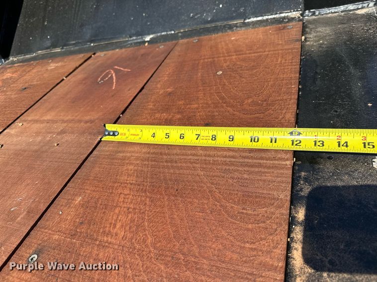 image for item NQ9340 2013 Wade Services  oilfield trailer