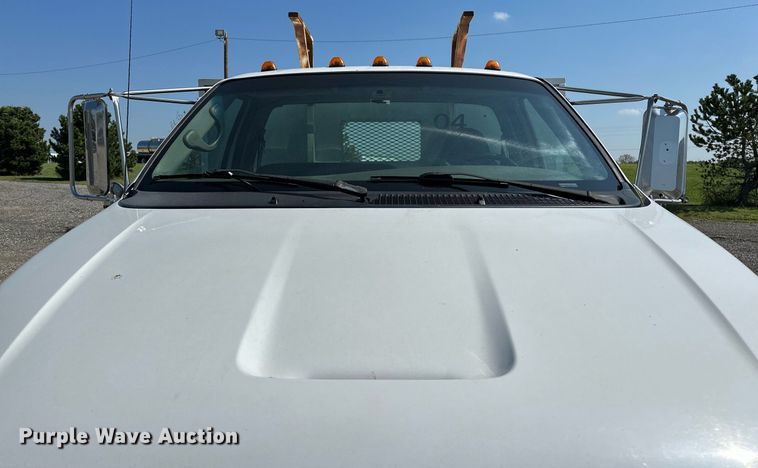 image for item NQ9353 2007 Ford F650 Super Duty  flatbed truck