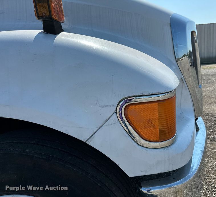 image for item NQ9353 2007 Ford F650 Super Duty  flatbed truck