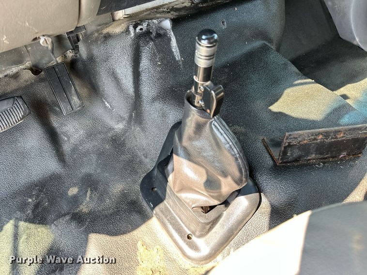 image for item NQ9353 2007 Ford F650 Super Duty  flatbed truck