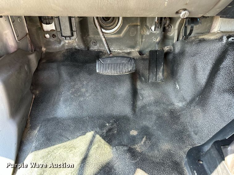 image for item NQ9353 2007 Ford F650 Super Duty  flatbed truck