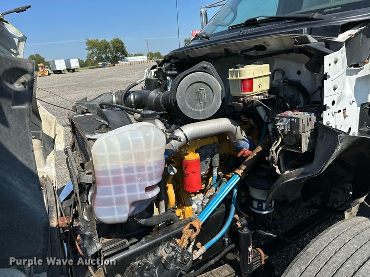 image for item NQ9353 2007 Ford F650 Super Duty  flatbed truck