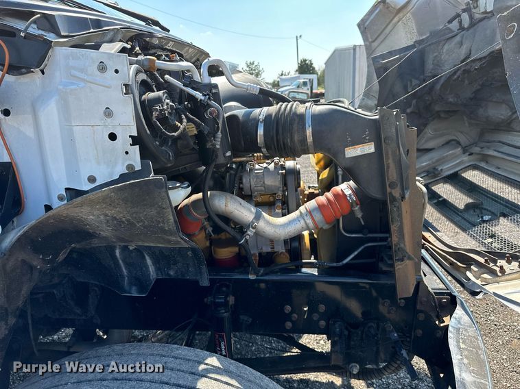 image for item NQ9353 2007 Ford F650 Super Duty  flatbed truck