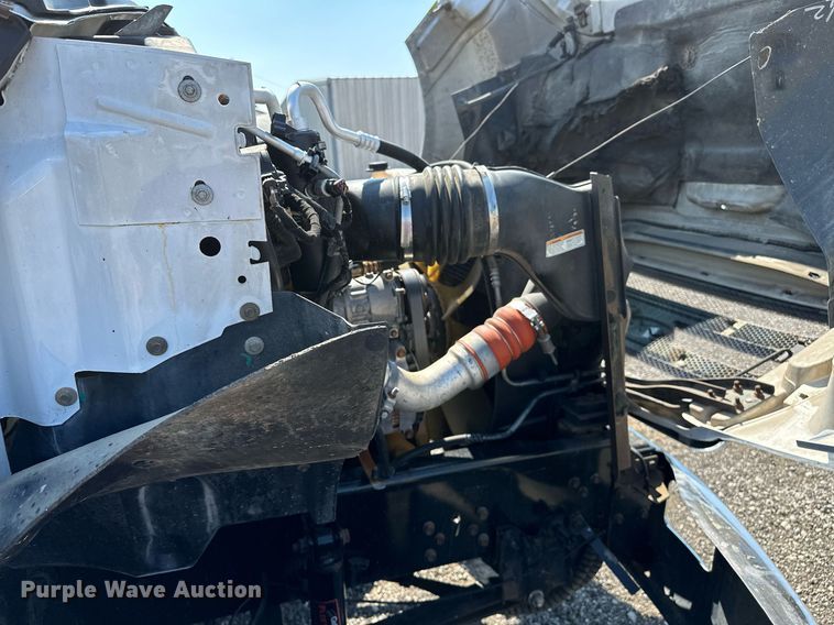 image for item NQ9353 2007 Ford F650 Super Duty  flatbed truck