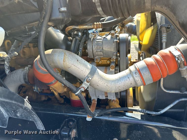 image for item NQ9353 2007 Ford F650 Super Duty  flatbed truck