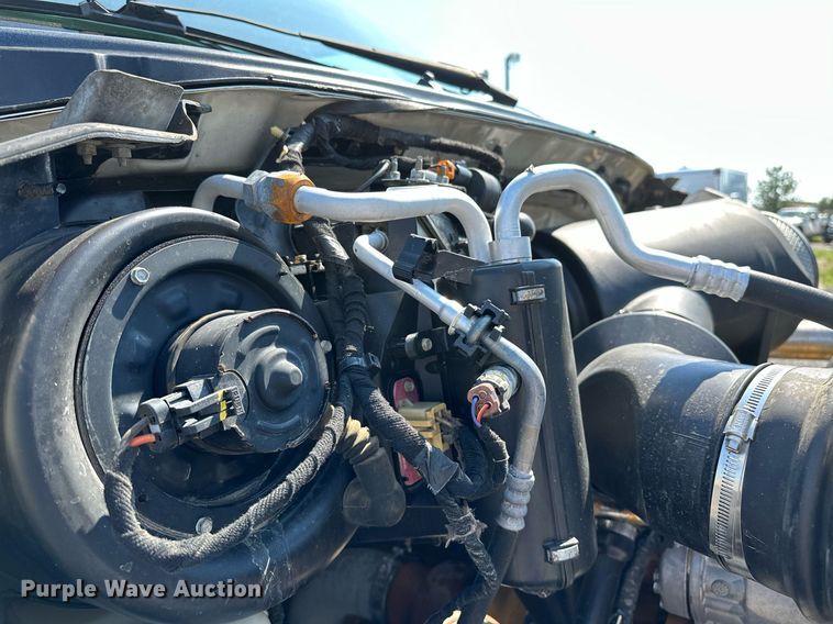 image for item NQ9353 2007 Ford F650 Super Duty  flatbed truck