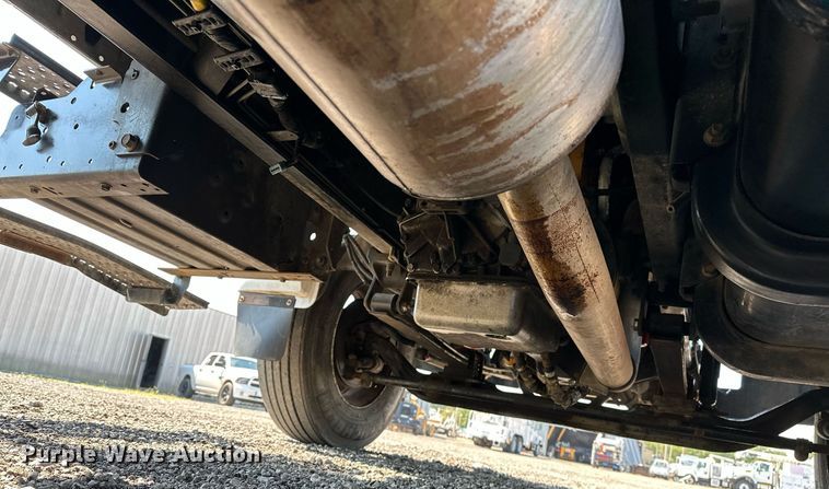 image for item NQ9353 2007 Ford F650 Super Duty  flatbed truck