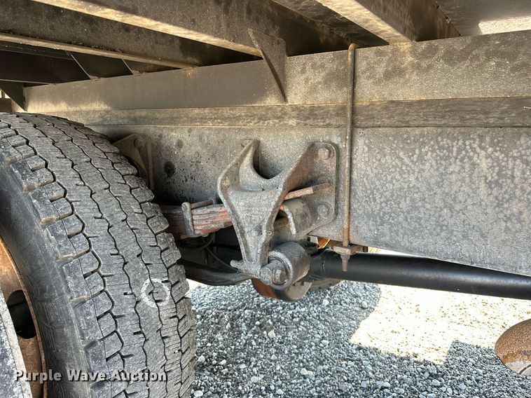 image for item NQ9353 2007 Ford F650 Super Duty  flatbed truck