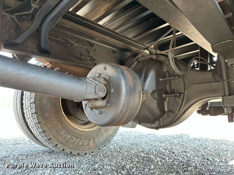 image for item NQ9353 2007 Ford F650 Super Duty  flatbed truck