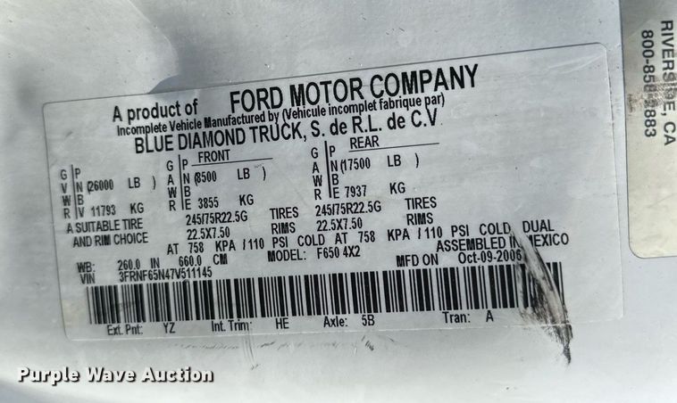 image for item NQ9353 2007 Ford F650 Super Duty  flatbed truck