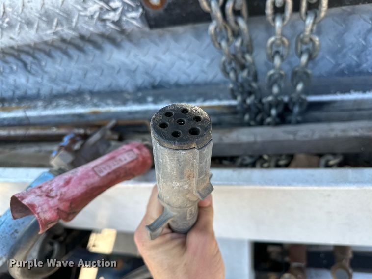 image for item NQ9362 2006 Mack CHN613  semi truck