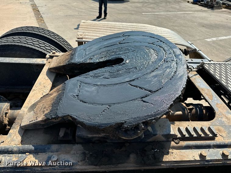 image for item NQ9362 2006 Mack CHN613  semi truck