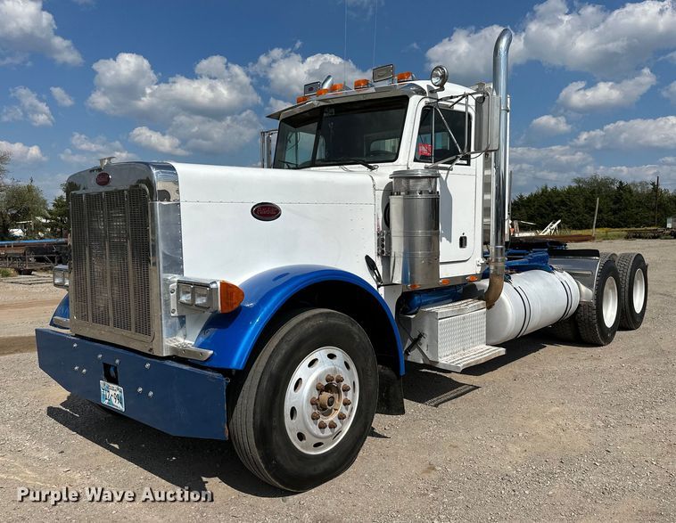 image for item NQ9363 1995 Peterbilt 379  semi truck