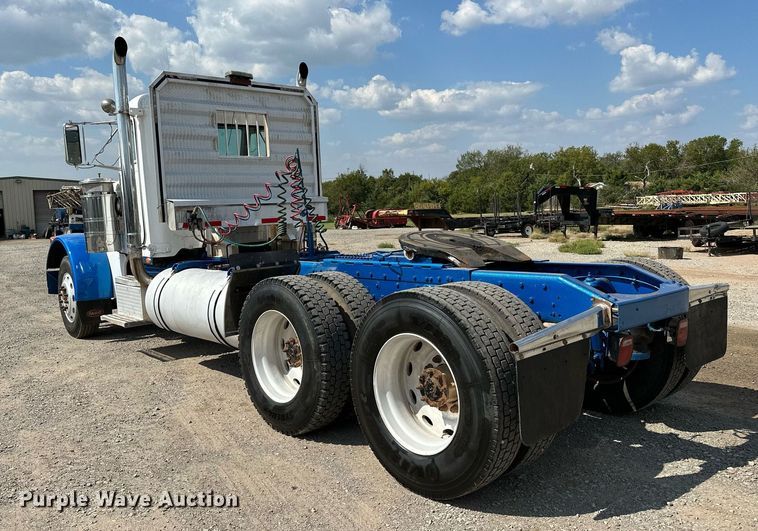 image for item NQ9363 1995 Peterbilt 379  semi truck