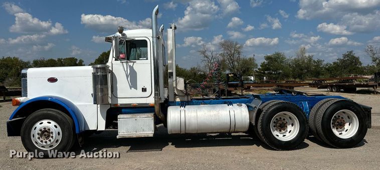 image for item NQ9363 1995 Peterbilt 379  semi truck
