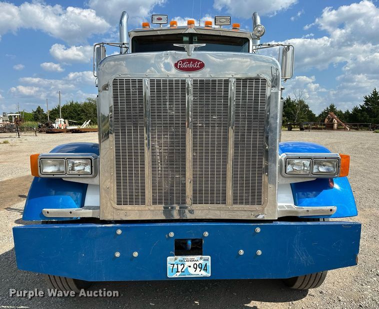 image for item NQ9363 1995 Peterbilt 379  semi truck
