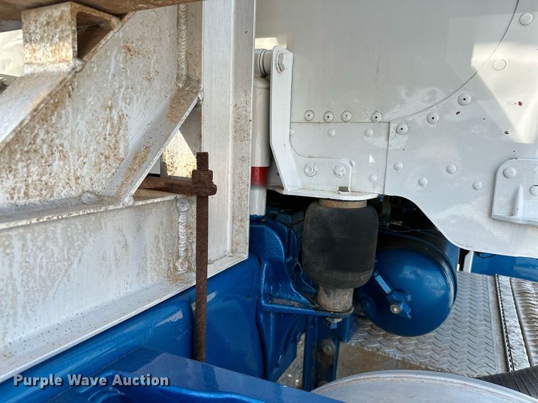 image for item NQ9363 1995 Peterbilt 379  semi truck