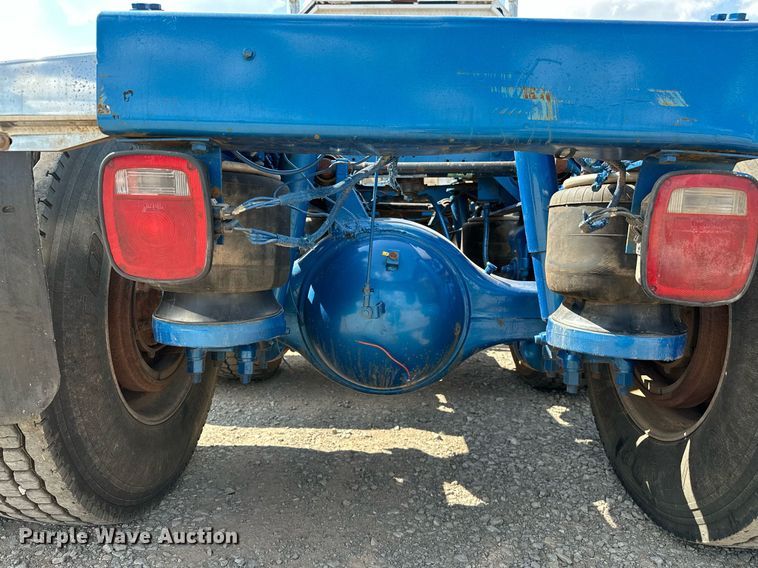 image for item NQ9363 1995 Peterbilt 379  semi truck