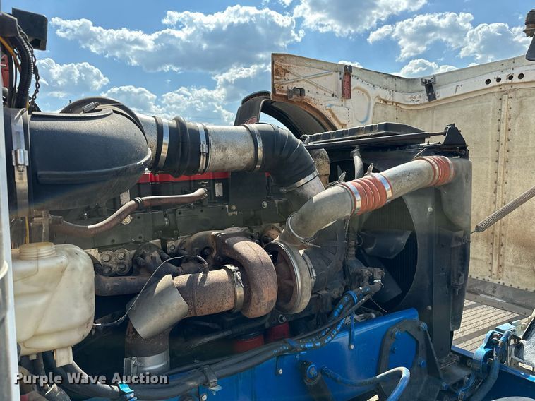 image for item NQ9363 1995 Peterbilt 379  semi truck