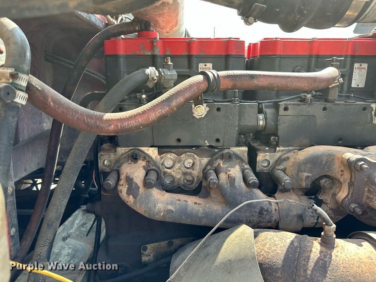 image for item NQ9363 1995 Peterbilt 379  semi truck