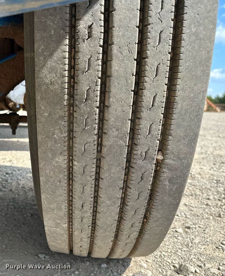 image for item NQ9363 1995 Peterbilt 379  semi truck