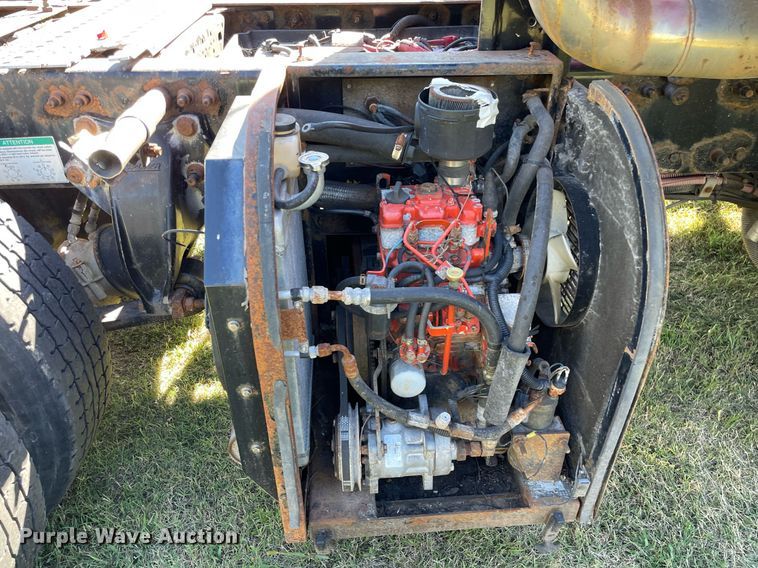 image for item NX9772 2006 Freightliner Columbia  semi truck