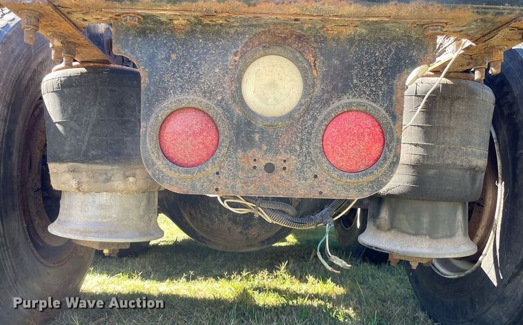 image for item NX9772 2006 Freightliner Columbia  semi truck