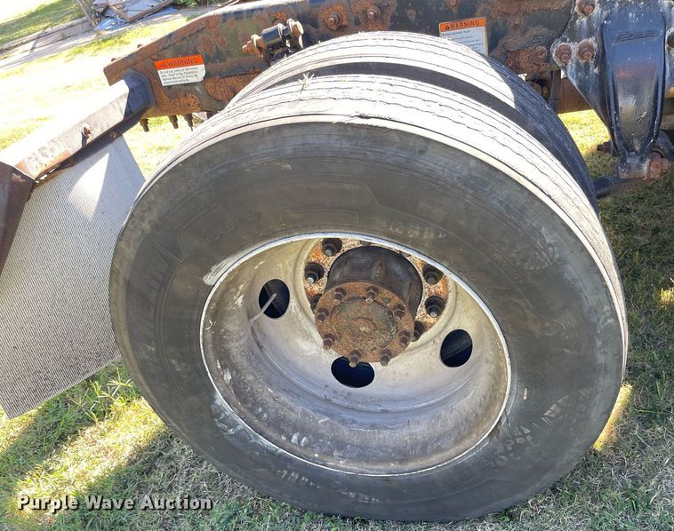 image for item NX9772 2006 Freightliner Columbia  semi truck