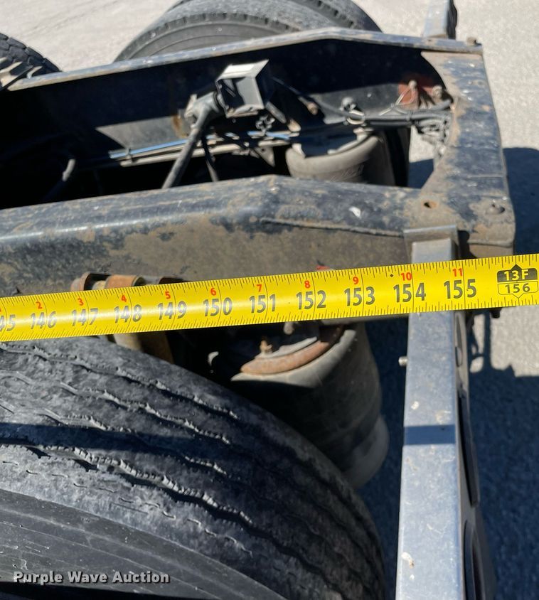 image for item NX9777 2004 Freightliner Century Class S/T  semi truck