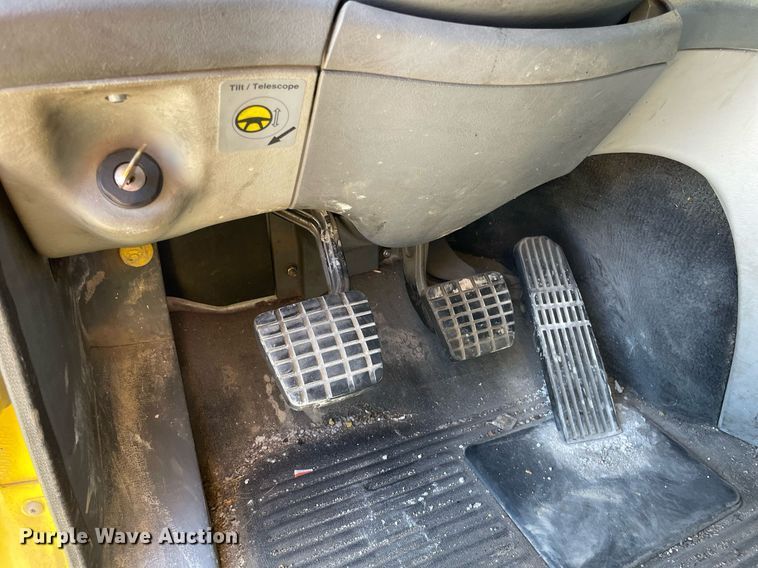 image for item NX9777 2004 Freightliner Century Class S/T  semi truck