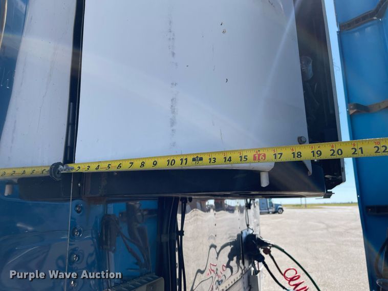 image for item NX9779 2007 Wabash  refrigerated van trailer