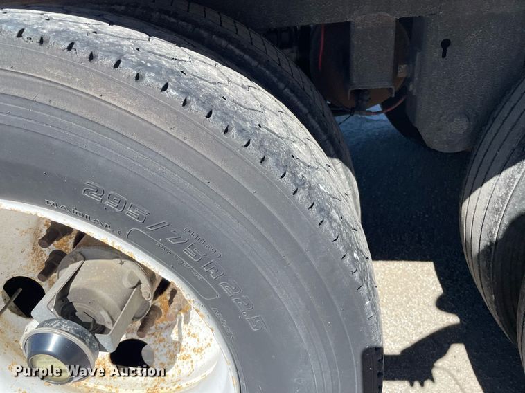 image for item NX9779 2007 Wabash  refrigerated van trailer