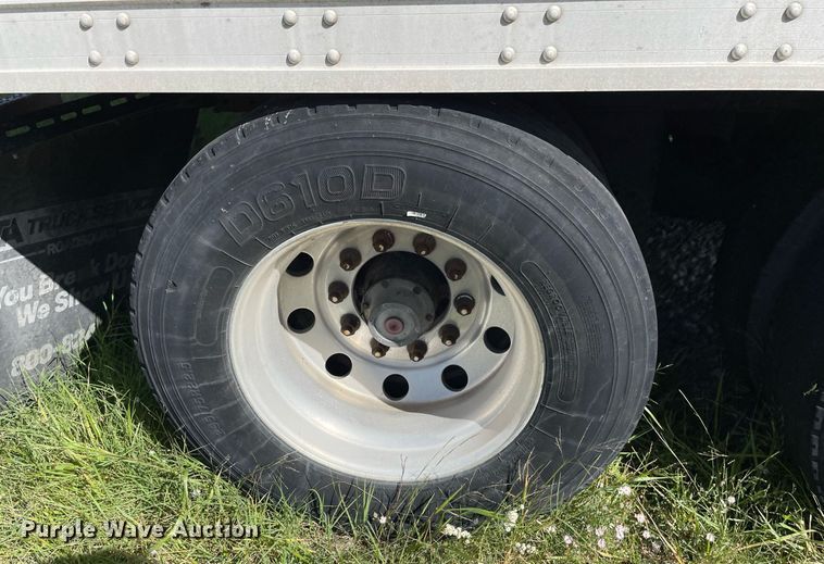 image for item NX9780 2006 Grate Dane 7811TZ 1A  refrigerated van trailer