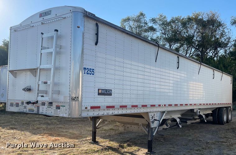 image for item NX9802 2017 Wilson DWH-650  grain trailer