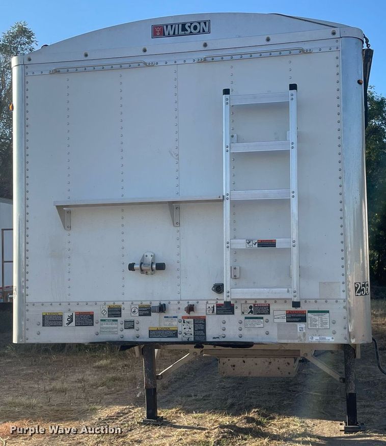 image for item NX9802 2017 Wilson DWH-650  grain trailer