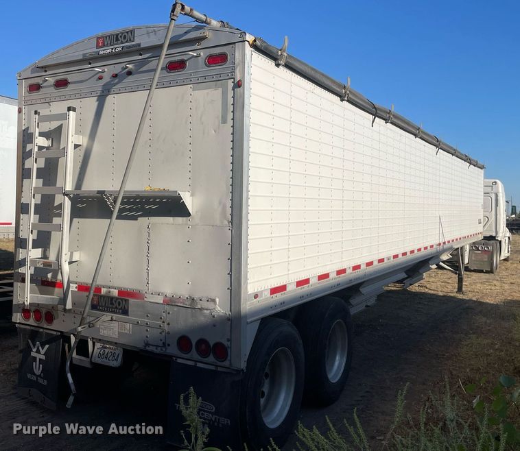 image for item NX9802 2017 Wilson DWH-650  grain trailer