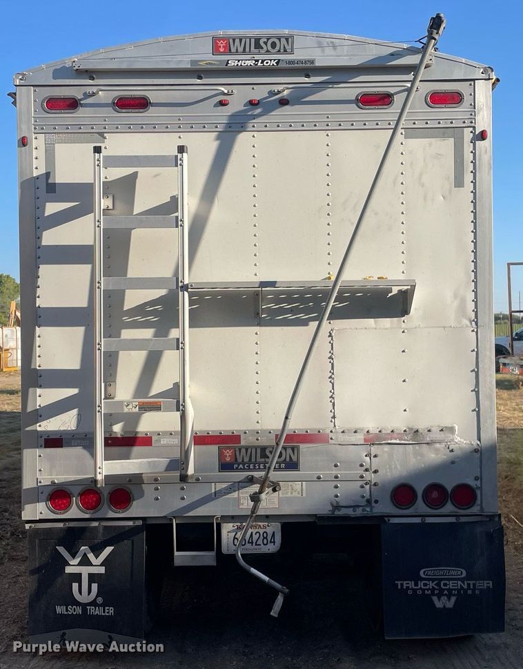 image for item NX9802 2017 Wilson DWH-650  grain trailer