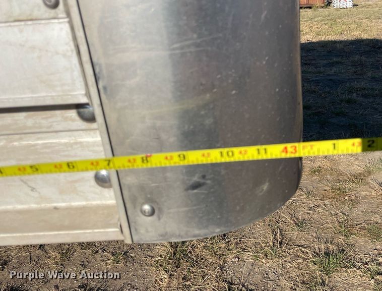 image for item NX9802 2017 Wilson DWH-650  grain trailer