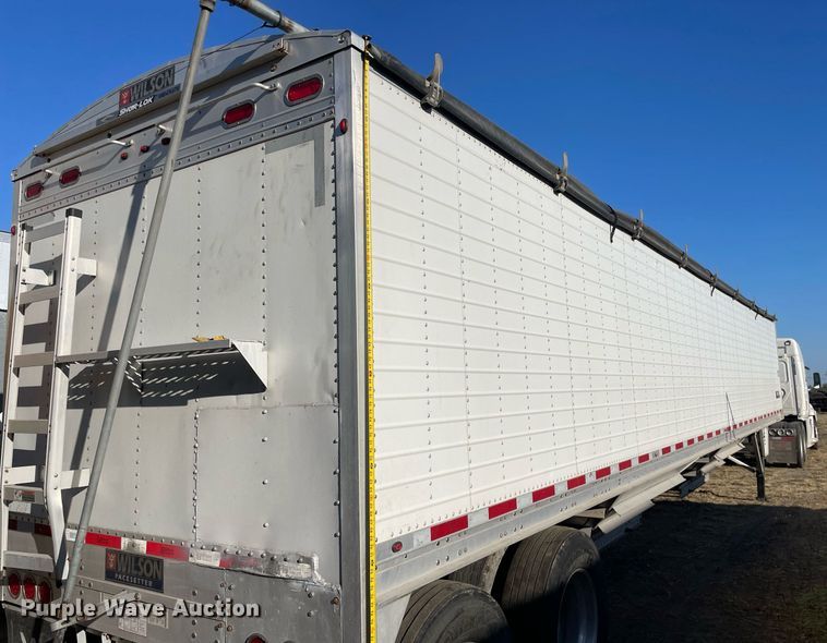 image for item NX9802 2017 Wilson DWH-650  grain trailer
