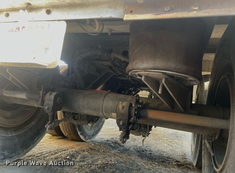 image for item NX9802 2017 Wilson DWH-650  grain trailer