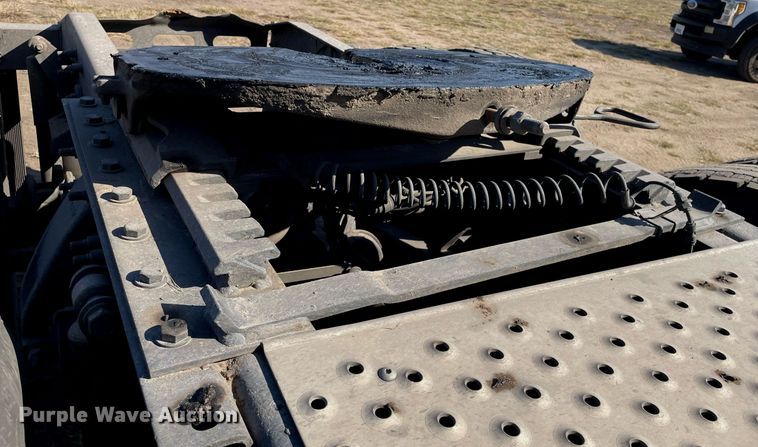 image for item NX9803 2014 Freightliner Cascadia  semi truck