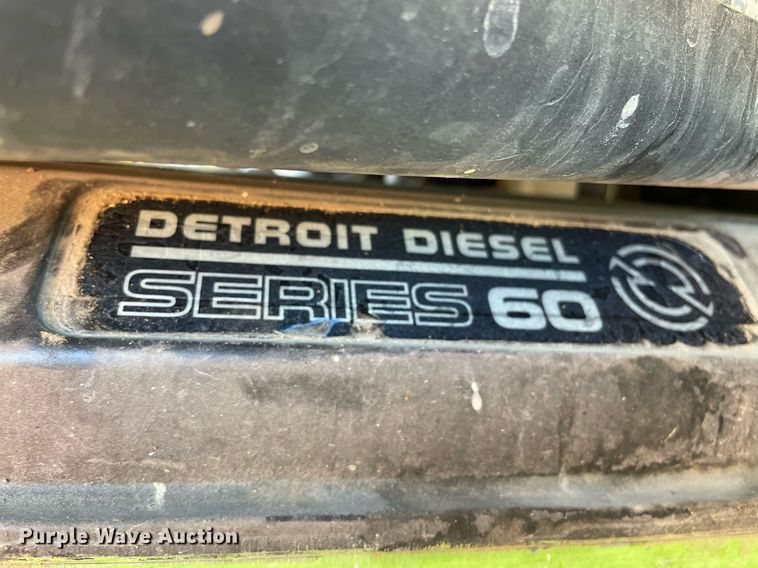 image for item NX9803 2014 Freightliner Cascadia  semi truck