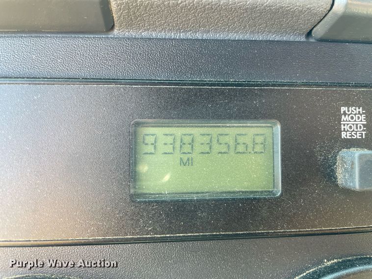 image for item NX9803 2014 Freightliner Cascadia  semi truck