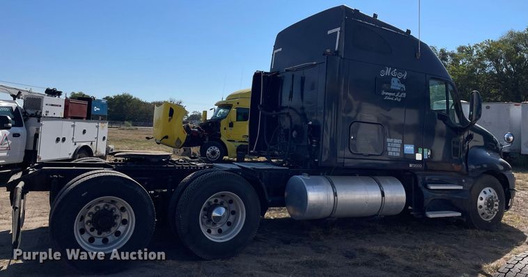 image for item NX9804 2010 Kenworth T2000  semi truck