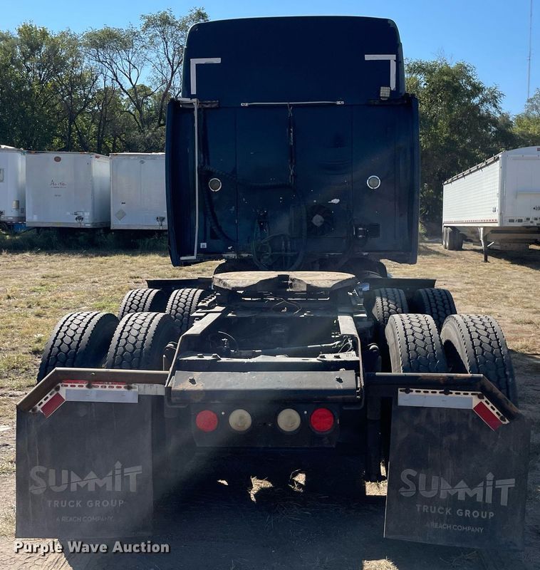 image for item NX9804 2010 Kenworth T2000  semi truck